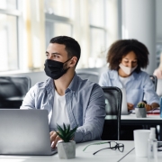 Consejos-para-trabajar-en-modelo-hibrido