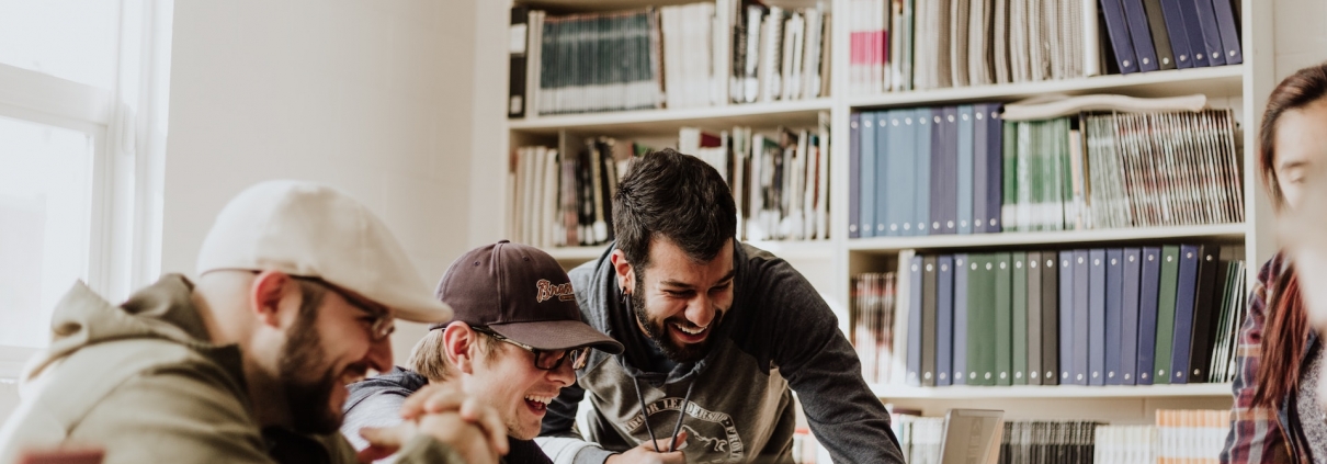 Un clima laboral armonioso puede ser la clave para afianzar el compromiso de nuestros colaboradores con la compañía.